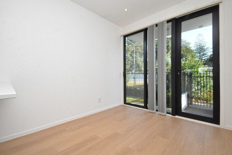 Photo of property in 2/445 Hibiscus Coast Highway, Orewa, 0931