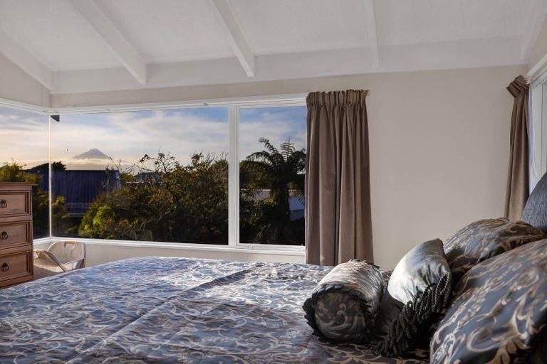 Photo of property in 283 Glover Road, Hawera, 4610