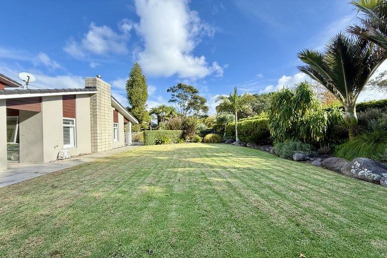 Photo of property in 26 Kingfisher Grove, Greenhithe, Auckland, 0632
