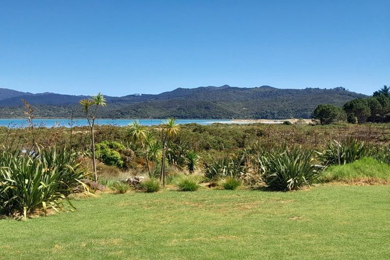 Photo of property in 165 Kelly Jade Avenue, Matarangi, Whitianga, 3592