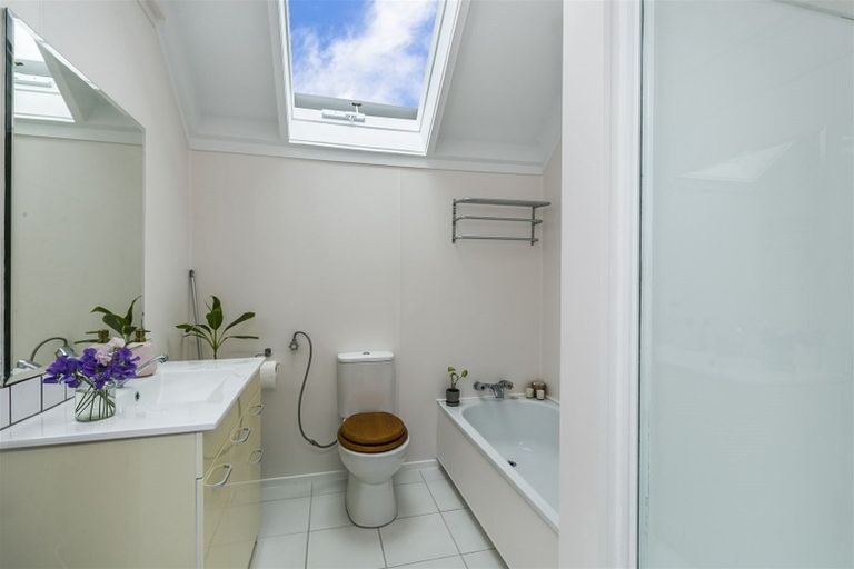 Photo of property in 12a Govind Grove, Ngaio, Wellington, 6035