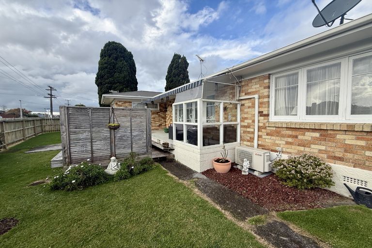 Photo of property in 1/9 Alexander Street, Papakura, 2110
