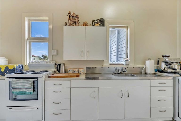 Photo of property in 14 Ruawai Wharf Road, Ruawai, 0530