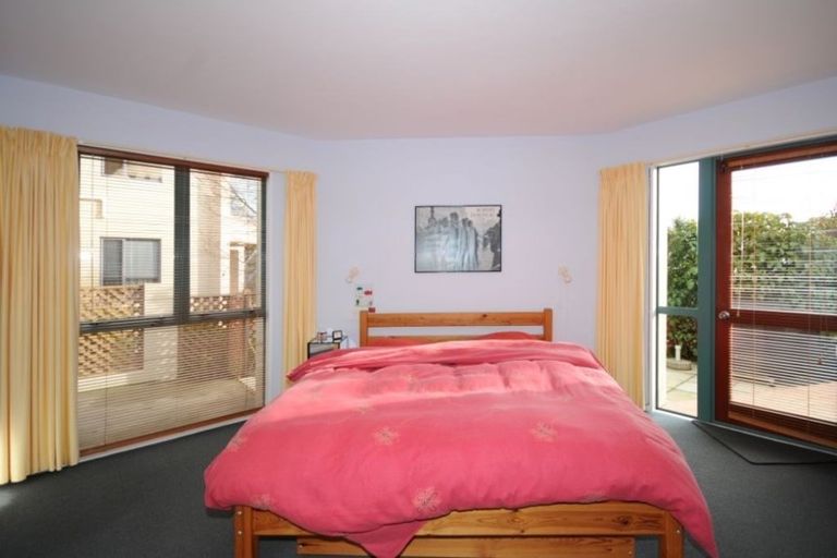 Photo of property in 229b Mount Pleasant Road, Mount Pleasant, Christchurch, 8081