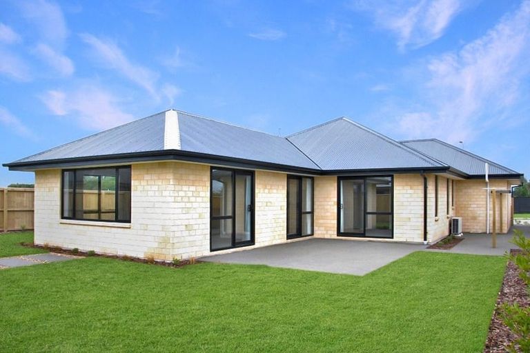 Photo of property in 57 Watkins Drive, Rangiora, 7400