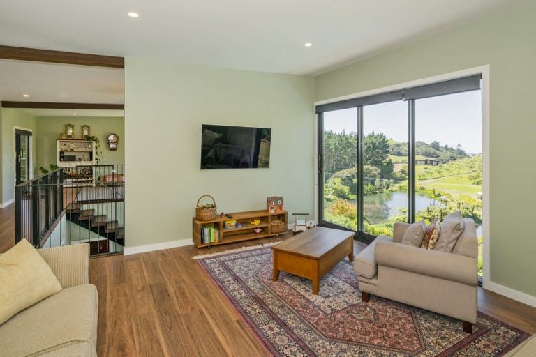 Photo of property in 40 Spikes Way, Whitianga, 3510