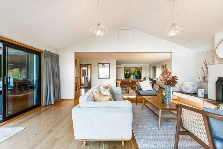 Photo of property in 163 West Harbour Drive, West Harbour, Auckland, 0618