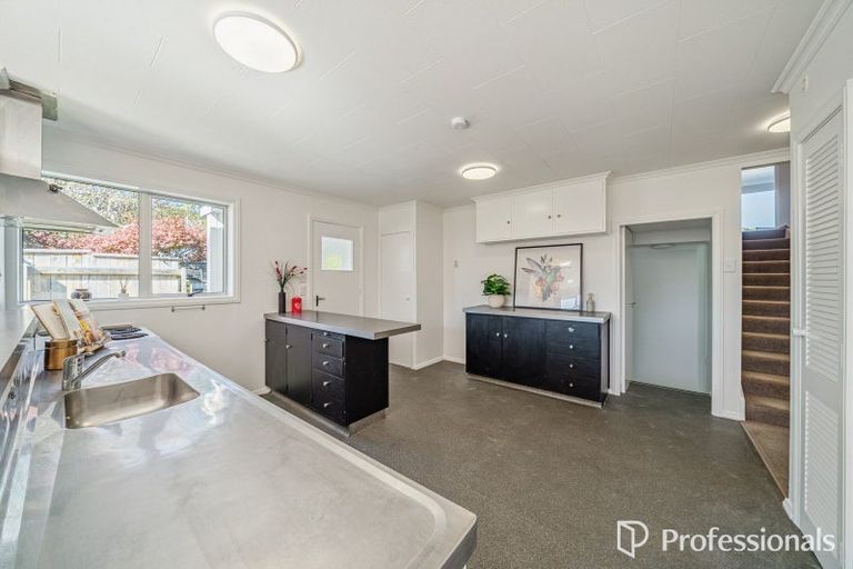 Photo of property in 3a Saint Ronans Avenue, Waterloo, Lower Hutt, 5011