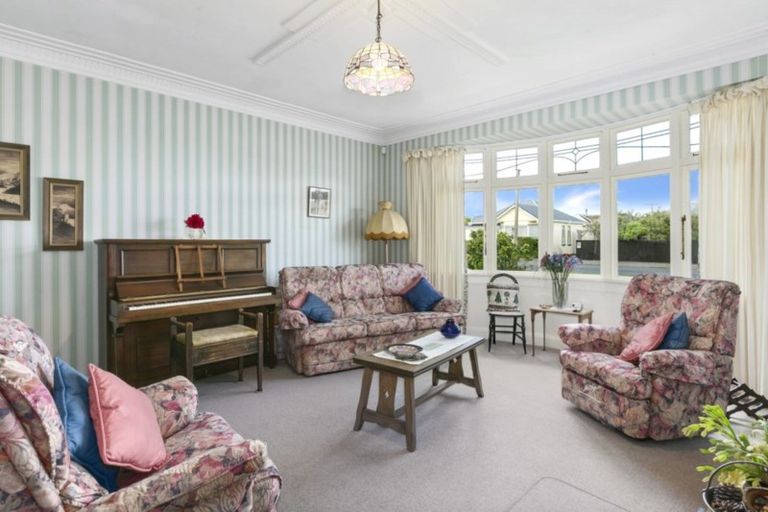 Photo of property in 62 Royal Crescent, Saint Kilda, Dunedin, 9012