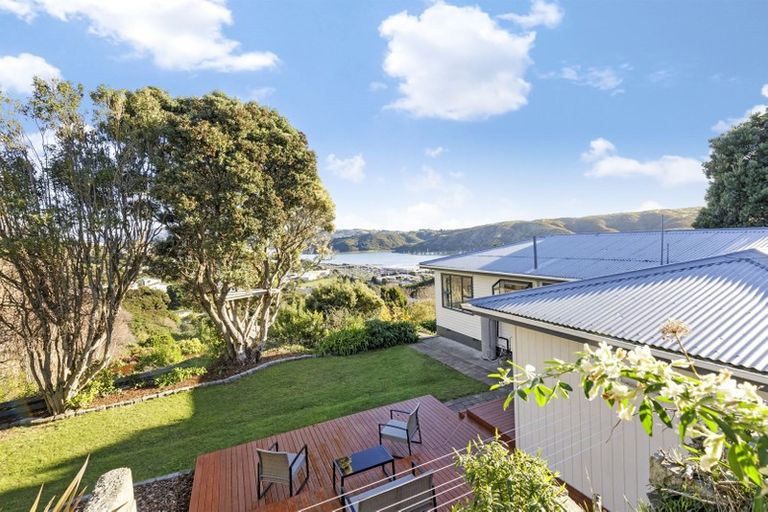 Photo of property in 36 Kiriwai Road, Paremata, Porirua, 5024
