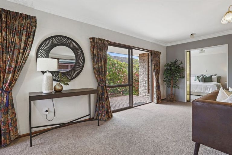 Photo of property in 1/244 Main Road North, Redwood, Christchurch, 8051