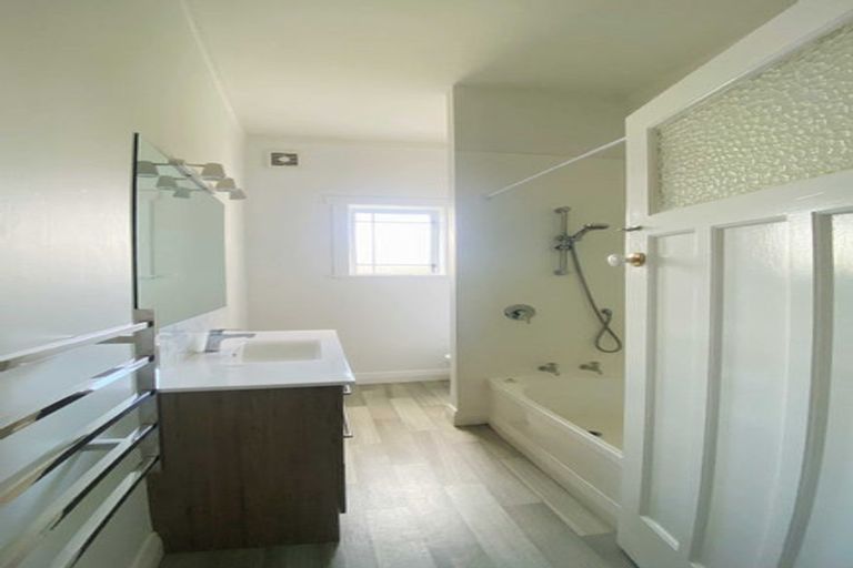 Photo of property in 8 Bracken Avenue, Takapuna, Auckland, 0622