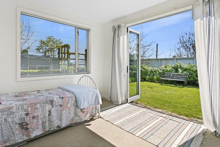 Photo of property in 35 Shepherd Road, Waipahihi, Taupo, 3330