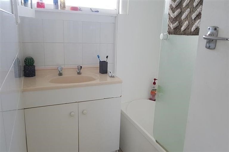 Photo of property in 52 Moore Street, Rolleston, 7614