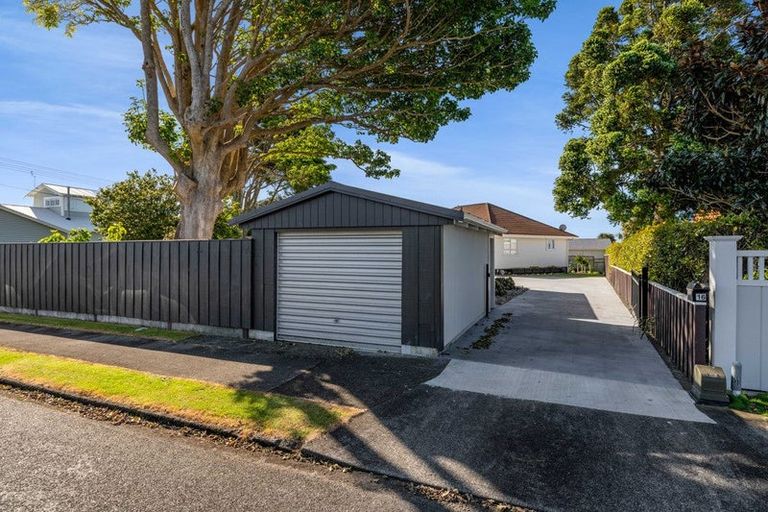 Photo of property in 16 Glen Almond Street, New Plymouth, 4310