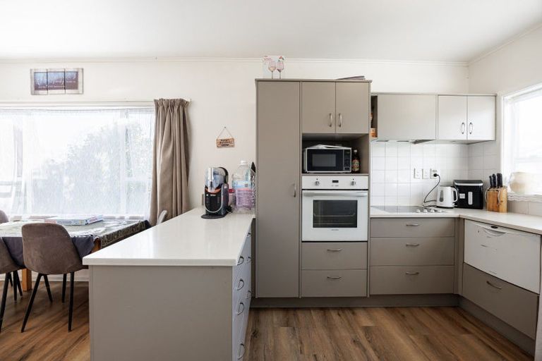 Photo of property in 38 Wycliffe Street, Onekawa, Napier, 4110