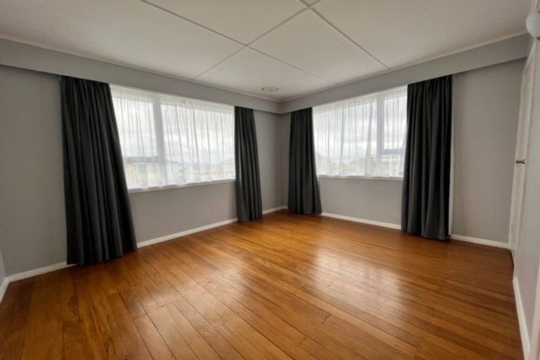 Photo of property in 21 Maple Grove, Maungaraki, Lower Hutt, 5010