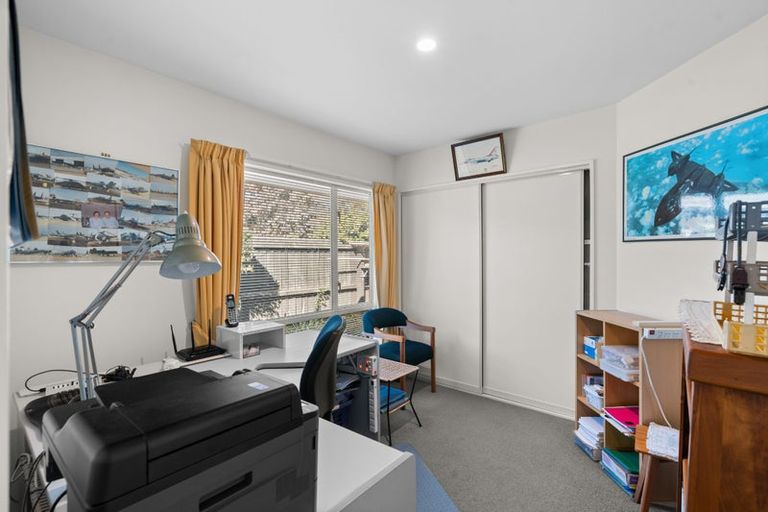 Photo of property in 5 Amesbury Mews, Avonhead, Christchurch, 8042