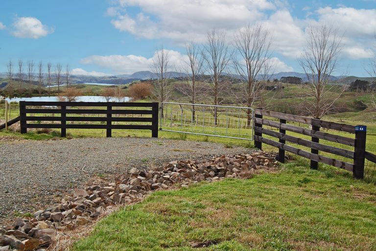 Photo of property in 84 Rangiora Road, Kaiwaka, 0573