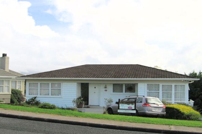 Photo of property in 2/30 View Road, Shelly Park, Auckland, 2014