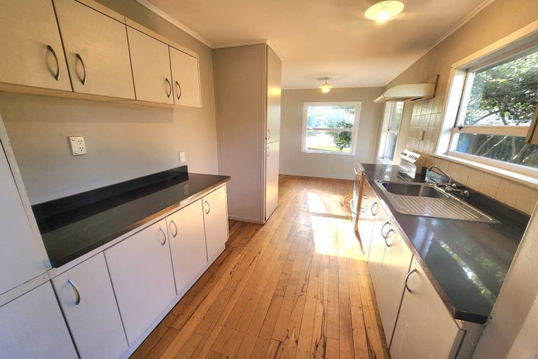 Photo of property in 25 Brentford Place, Manurewa, Auckland, 2102