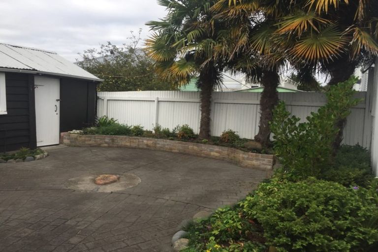 Photo of property in 2 Chaucer Road, Hospital Hill, Napier, 4110