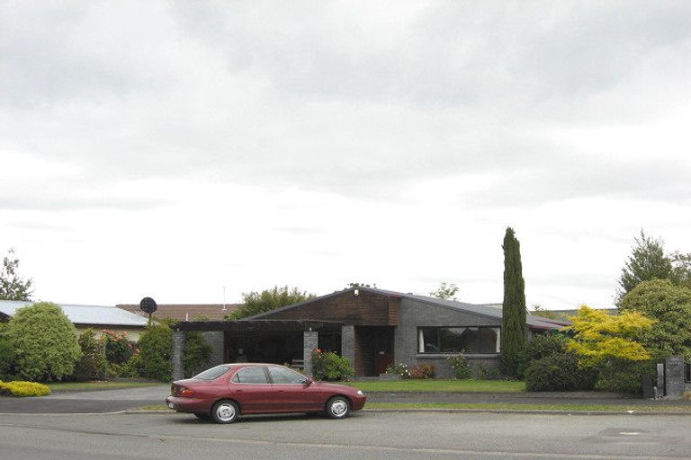 Photo of property in 261 Queenspark Drive, Parklands, Christchurch, 8083
