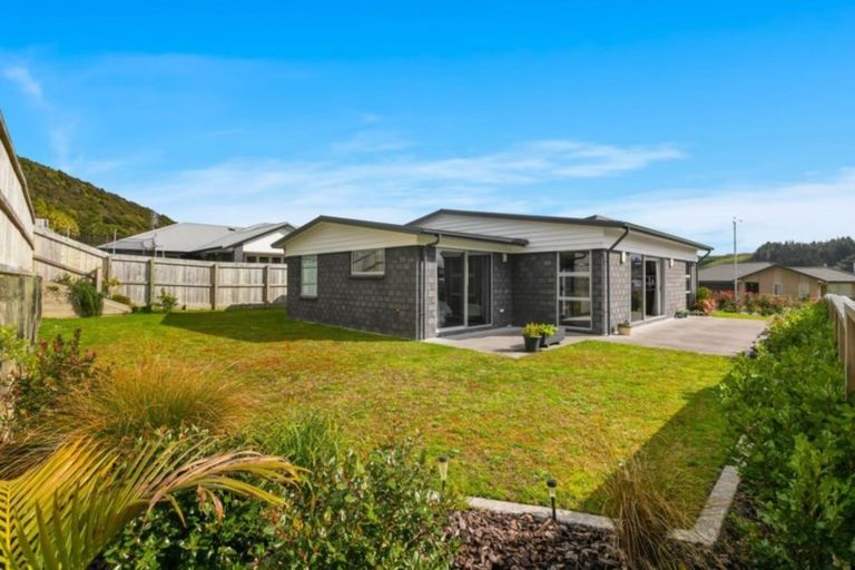 Photo of property in 29 Rochfort Crescent, Pyes Pa, Tauranga, 3112