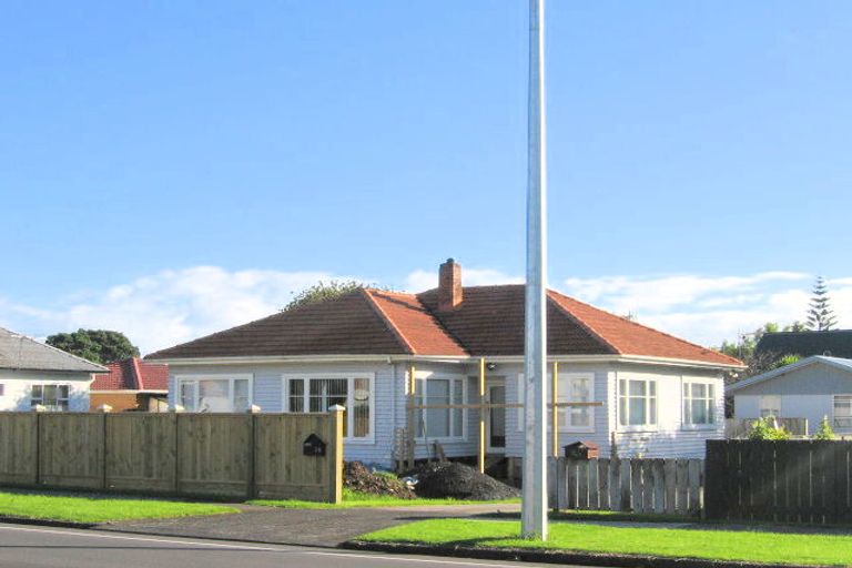 Photo of property in 74 Coronation Road, Papatoetoe, Auckland, 2025