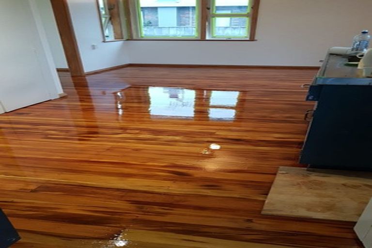 Photo of property in 19 Carlisle Street, Levin, 5510