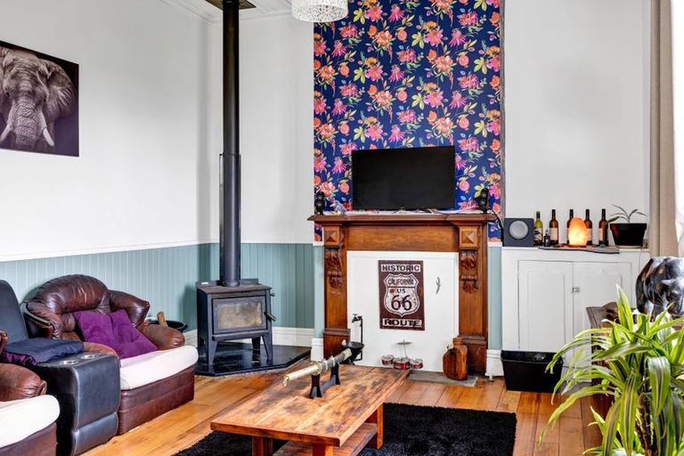 Photo of property in 74 Union Street, Hawera, 4610