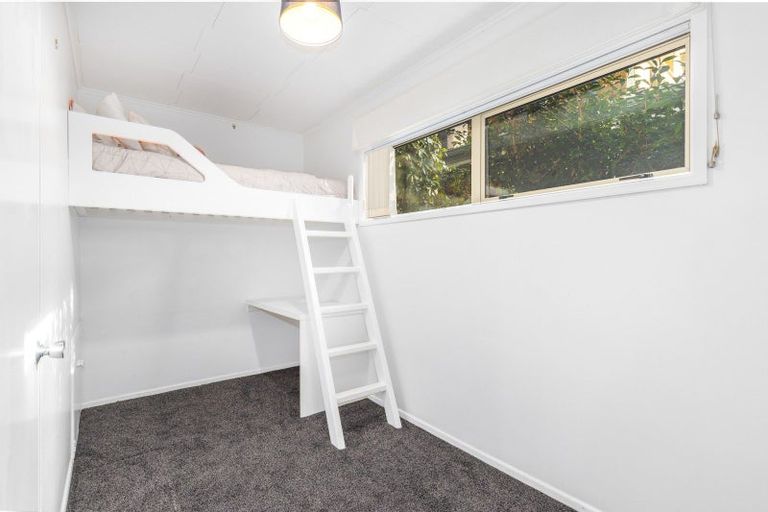 Photo of property in 7 Tregear Place, Camborne, Porirua, 5026