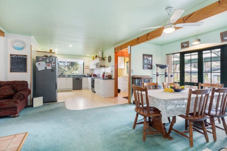 Photo of property in 238 Tauraroa Road, Maungakaramea, Whangarei, 0178