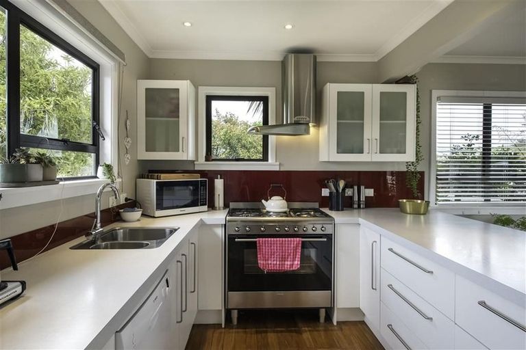 Photo of property in 38 Osier Road, Greenmeadows, Napier, 4112