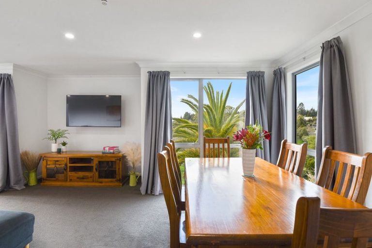 Photo of property in 14 Taiporutu Place, Springfield, Rotorua, 3015