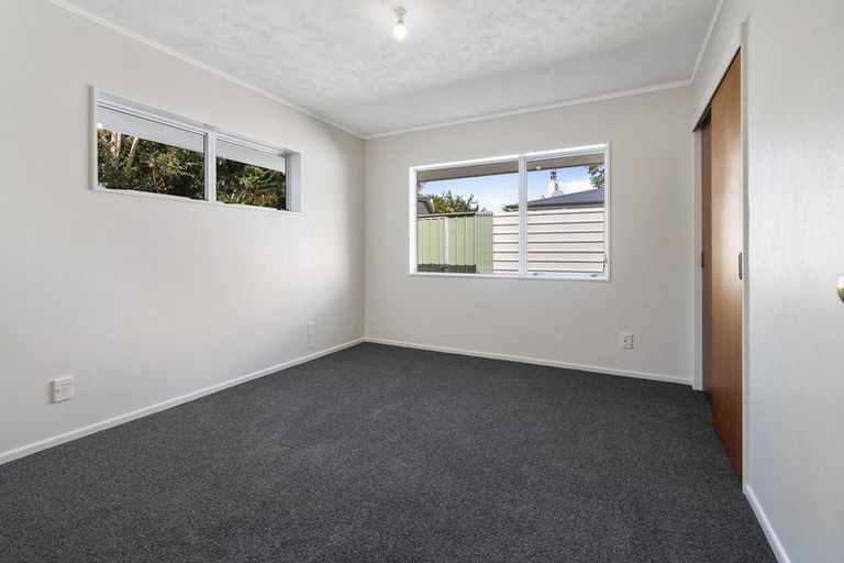 Photo of property in 1b Hendon Place, West End, Palmerston North, 4412