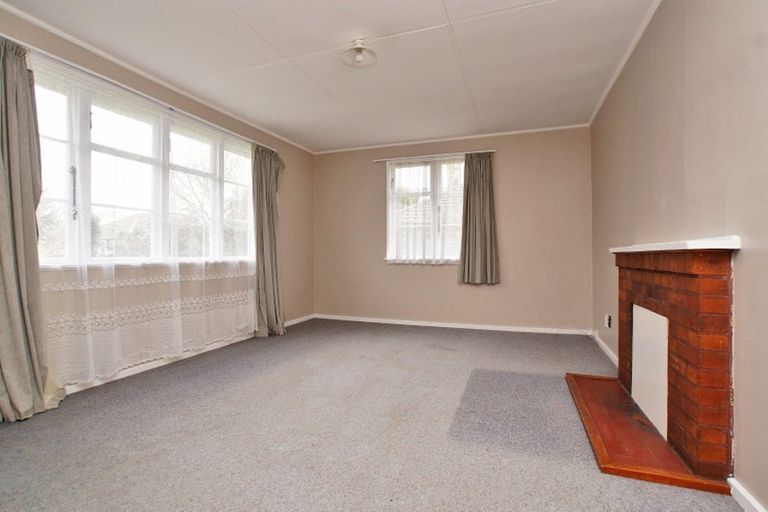 Photo of property in 8 Sare Crescent, Fairfield, Hamilton, 3214
