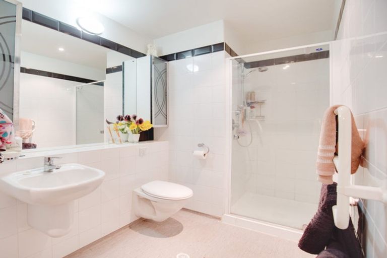 Photo of property in Kelvin House, 4g/16 The Terrace, Wellington Central, Wellington, 6011