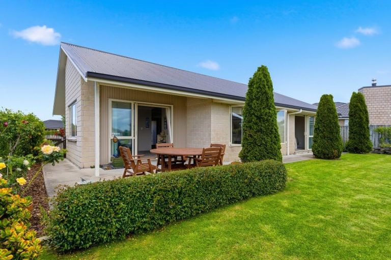Photo of property in 30 Tatahi Cove, Papamoa Beach, Papamoa, 3118