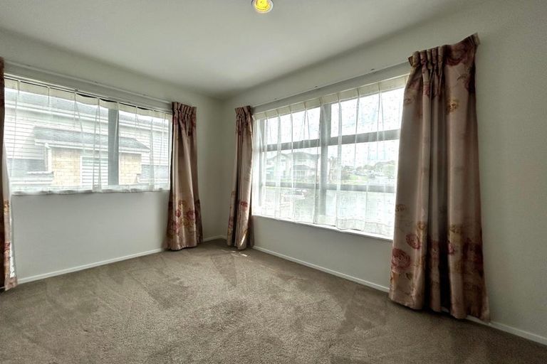 Photo of property in 10 Irongate Avenue, Ranui, Auckland, 0612