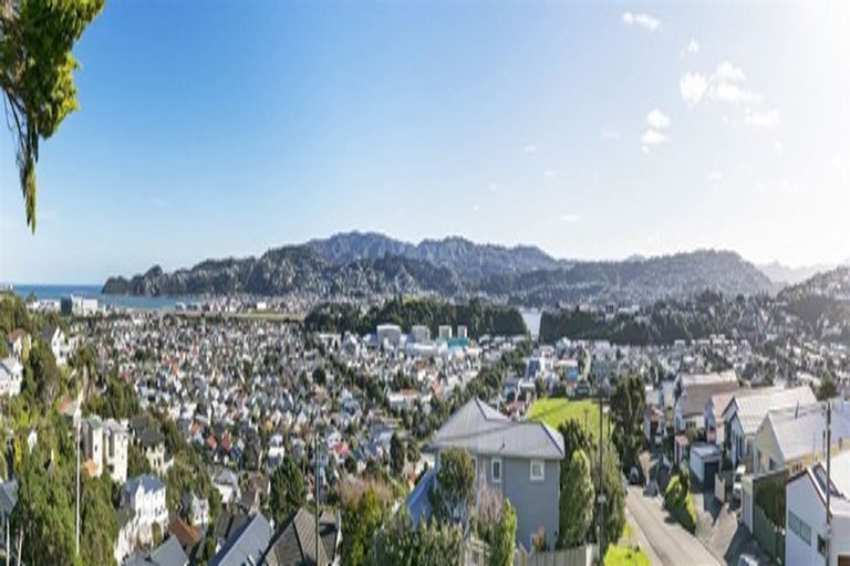 Photo of property in 97 Townsend Road, Miramar, Wellington, 6022