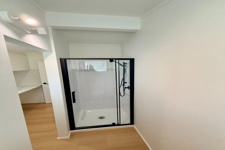 Photo of property in 7 Thornlow Street, Glendene, Auckland, 0602