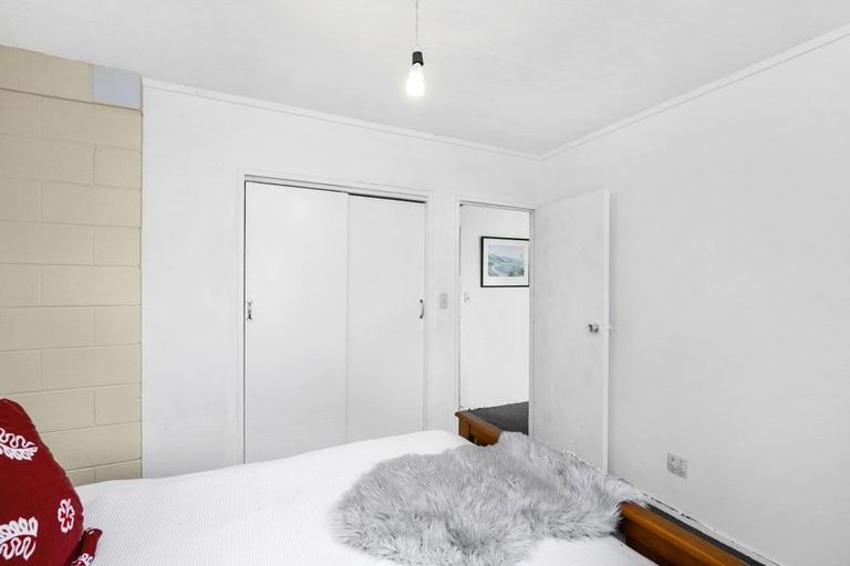 Photo of property in 1/1 Harland Street, Brooklyn, Wellington, 6021