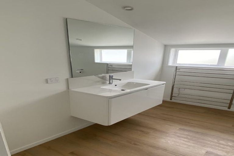 Photo of property in 56a Oxford Terrace, Epuni, Lower Hutt, 5011