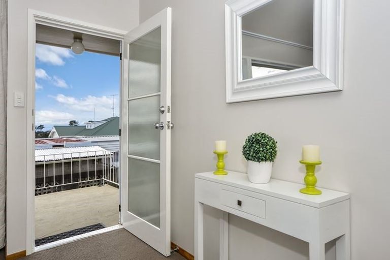Photo of property in 1/183 Coronation Road, Hillcrest, Auckland, 0627