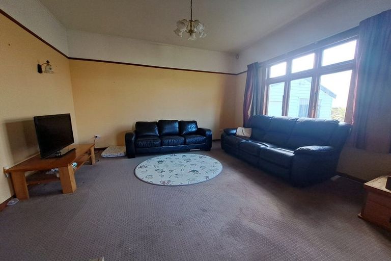 Photo of property in 2 Heretaunga Street, Petone, Lower Hutt, 5012
