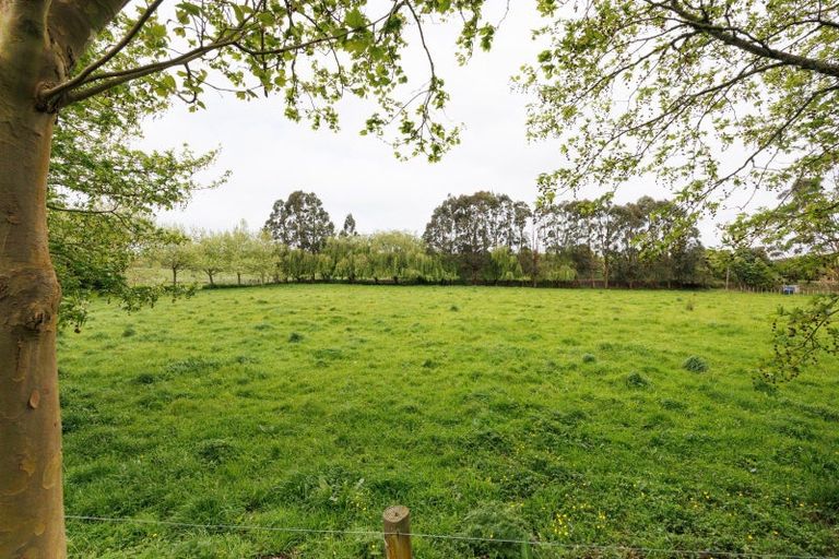 Photo of property in 31 Kahuterawa Road, Linton, Palmerston North, 4472