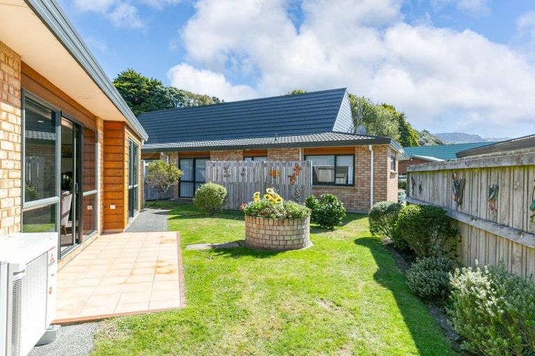 Photo of property in Redwood Village, 29/42 Main Road, Tawa, Wellington, 5028