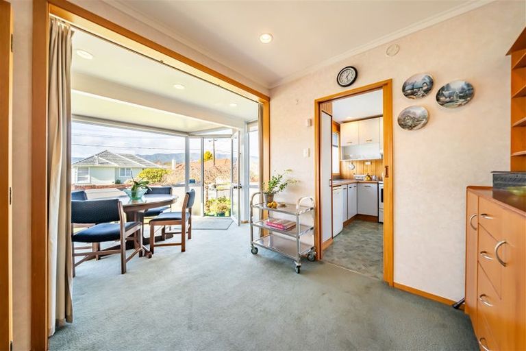 Photo of property in 10 Robertson Street, Elderslea, Upper Hutt, 5018