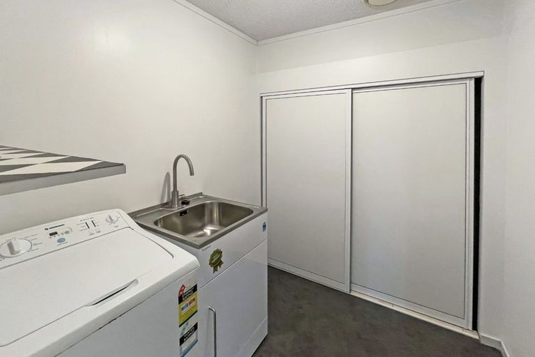 Photo of property in 2/110 Britomart Street, Berhampore, Wellington, 6023